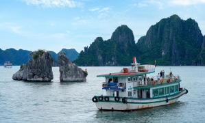 Halong Bay 3 Days/ 2 Nights on Boat (Full Kayak)